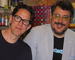 John Linnell อัจฉริยะทางดนตรีผู้ร่วมก่อตั้ง They Might Be Giants