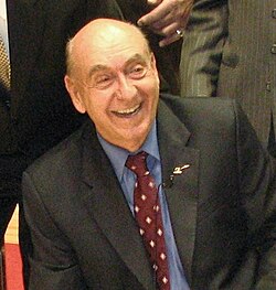 Dick Vitale ตำนานผู้สร้างสีสันแห่งวงการบาสเกตบอลและเสียงพากย์ระดับโลก