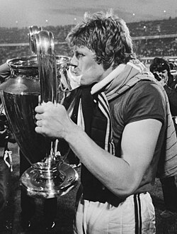 Nigel Spink ตำนานผู้รักษาประตูผู้สร้างปาฏิหาริย์ในนัดชิงชนะเลิศยูโรเปียนคัพ