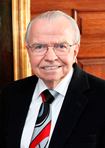 John Y. Cole ผู้บุกเบิกการส่งเสริมการอ่านและนักประวัติศาสตร์แห่งหอสมุดรัฐสภาสหรัฐฯ