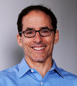 Mark Weisbrot นักเศรษฐศาสตร์ผู้ท้าทายกระแสหลักและผู้ก่อตั้ง CEPR