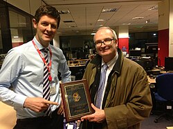 Hugh Pym บรรณาธิการข่าวสุขภาพแห่ง BBC ผู้เชี่ยวชาญด้านเศรษฐกิจและการรายงานข่าวระดับโลก
