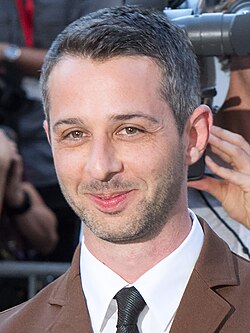 Jeremy Strong นักแสดงผู้ทุ่มเทกับศิลปะการแสดงแบบ Identity Diffusion
