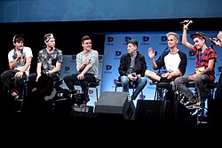 Connor Franta จากยูทูบเบอร์ชื่อดังสู่ศิลปินและผู้ประกอบการผู้สร้างแรงบันดาลใจ