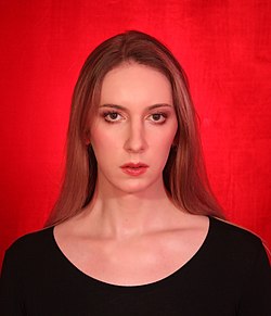 Natalie Wynn นักวิจารณ์วัฒนธรรมและเจ้าของช่อง ContraPoints ผู้ใช้ศิลปะการเล่าเรื่องสู้ทางความคิด