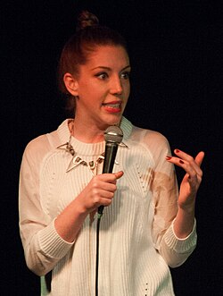 Katherine Ryan ดาวตลกสาวผู้ทรงอิทธิพลจากแคนาดาสู่ซุปตาร์สายฮาแห่งสหราชอาณาจักร