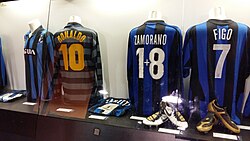 Iván Zamorano ตำนานกองหน้าจอมโหม่งผู้สร้างประวัติศาสตร์ให้ฟุตบอลชิลี