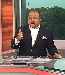 Roland Martin นักวิจารณ์การเมืองผู้ทรงอิทธิพลและผู้บุกเบิกสื่อเพื่อคนผิวดำ