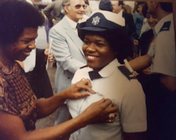 Theresa Claiborne ผู้บุกเบิกหญิงผิวดำคนแรกในกองทัพอากาศสหรัฐฯ
