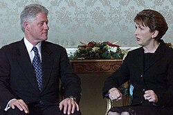 Mary McAleese ประธานาธิบดีหญิงผู้สร้างสะพานเชื่อมความสัมพันธ์แห่งไอร์แลนด์