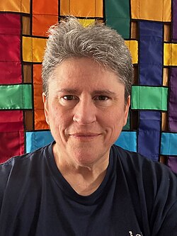 Lori L. Lake นักเขียนผู้ขับเคลื่อนวรรณกรรม LGBTQ+ และแรงบันดาลใจแห่งวงการน้ำหมึก