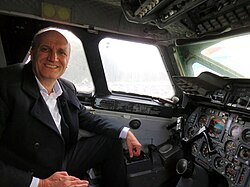 Jean-Marc Olivier ผู้เชี่ยวชาญด้านประวัติศาสตร์การบินและอวกาศระดับโลก