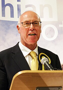 George Kerevan นักเศรษฐศาสตร์และนักการเมืองผู้มีบทบาทสำคัญในสกอตแลนด์