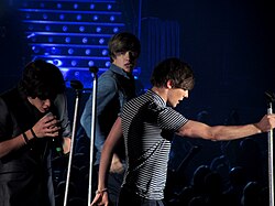 Louis Tomlinson จากบอยแบนด์ระดับโลกสู่ศิลปินเดี่ยวแนว Indie Rock ผู้ทรงอิทธิพล