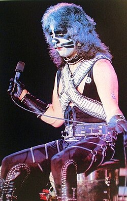 Peter Criss ตำนานมือกลอง Catman แห่งวง Kiss และเส้นทางดนตรีตลอดชีวิต