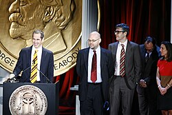 Alex Blumberg ผู้บุกเบิกวงการพอดแคสต์และผู้ก่อตั้ง Gimlet Media