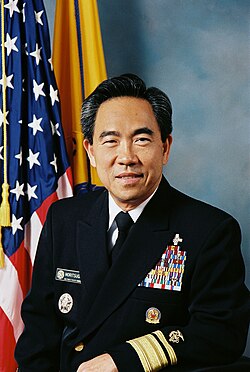 Kenneth Moritsugu ศัลยแพทย์ใหญ่สหรัฐฯ ชาวเอเชีย-อเมริกันคนแรก