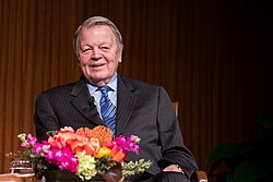 Garry Wills ปัญญาชนผู้เชื่อมโยงประวัติศาสตร์ การเมือง และศรัทธา