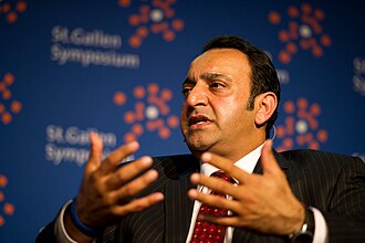 Riz Khan ผู้ประกาศข่าวระดับโลกและผู้บุกเบิกสื่อสารมวลชนข้ามวัฒนธรรม