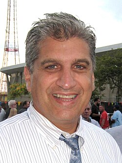 Domenic Recchia นักการเมืองและทนายความผู้มีบทบาทในนิวยอร์กซิตี้
