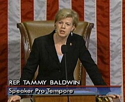 Tammy Baldwin นักการเมืองหญิงผู้สร้างประวัติศาสตร์และแรงขับเคลื่อนเพื่อความเท่าเทียมในสหรัฐฯ
