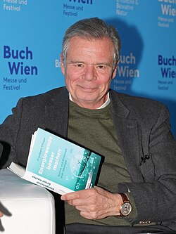 Friedbert Pflüger นักการเมืองและผู้เชี่ยวชาญด้านความมั่นคงทางพลังงานระดับโลก