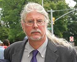 Ron Kuby ทนายความสิทธิพลเมืองผู้ท้าทายอำนาจรัฐและนักสู้เพื่อผู้บริสุทธิ์
