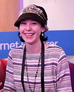 Shauna MacDonald ศิลปินผู้มากความสามารถแห่งวงการบันเทิงแคนาดา