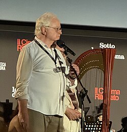 Dave Kehr ผู้เชี่ยวชาญด้านภาพยนตร์และภัณฑารักษ์ระดับโลก