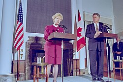 Kim Campbell นายกรัฐมนตรีหญิงคนแรกและคนเดียวของแคนาดา