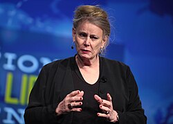 Deirdre McCloskey นักเศรษฐศาสตร์ผู้พลิกมุมมองประวัติศาสตร์และเสรีนิยม