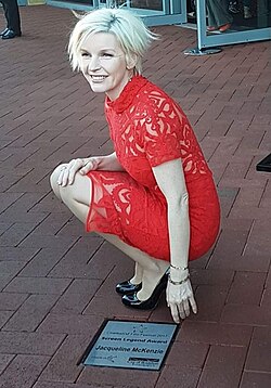 Jacqueline McKenzie นักแสดงผู้เปี่ยมพรสวรรค์และ 'กิ้งก่า' แห่งวงการบันเทิงออสเตรเลีย