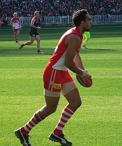 Adam Goodes ตำนานนักกีฬา AFL ผู้ต่อสู้เพื่อความเท่าเทียมและสิทธิชาวอะบอริจิน