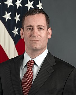 Phil Carter นักกฎหมายและอดีตนายทหารผู้มีบทบาทสำคัญในนโยบายความมั่นคงสหรัฐฯ