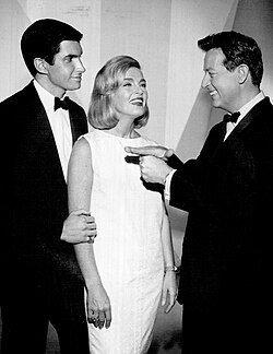 George Hamilton สุภาพบุรุษผิวแทนผู้เป็นตำนานแห่งฮอลลีวูด
