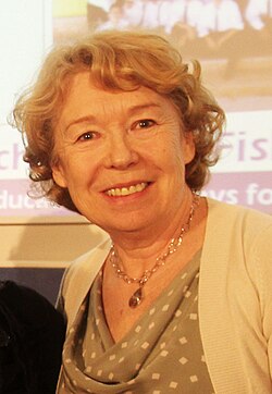 Ann Lesley Cotton ผู้พลิกชีวิตเด็กหญิงในแอฟริกาผ่านการศึกษาและ Camfed