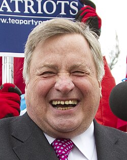 Dick Morris จากกุนซือเบื้องหลังบิล คลินตัน สู่ผู้วิจารณ์การเมืองตัวยง