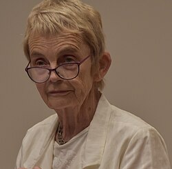 Cheryl Saunders ปรมาจารย์ด้านกฎหมายรัฐธรรมนูญและผู้บุกเบิกสตรีในวงการวิชาการออสเตรเลีย