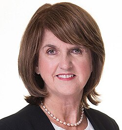 Joan Burton เส้นทางชีวิตและบทบาทผู้นำหญิงแห่งพรรคแรงงานไอร์แลนด์