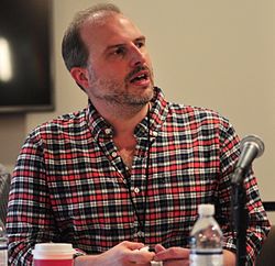 Stephen Thomas Erlewine นักวิจารณ์ดนตรีผู้ทรงอิทธิพลแห่ง AllMusic
