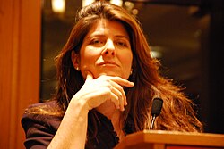 Naomi Wolf นักเขียนเฟมินิสต์ผู้ทรงอิทธิพลและข้อถกเถียงในเส้นทางอาชีพ
