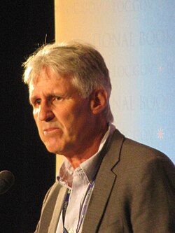 Ian Morris นักประวัติศาสตร์และนักโบราณคดีผู้ถอดรหัสความรุ่งเรืองของโลก