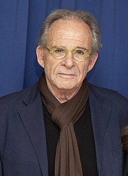 Ron Rifkin นักแสดงมากฝีมือผู้สร้างตำนานบนเวทีละครและหน้าจอทีวี