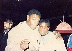Frank Bruno ตำนานแชมป์โลกเฮฟวี่เวทผู้ไม่ยอมแพ้ต่อโชคชะตา
