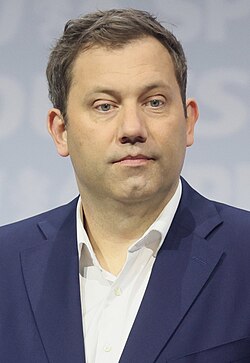 Lars Klingbeil รองนายกรัฐมนตรีและรัฐมนตรีว่าการกระทรวงการคลังเยอรมนี