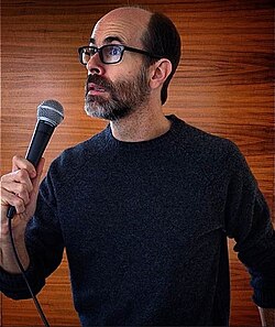 Brian Huskey นักแสดงตลกและผู้เขียนบทมากฝีมือแห่งวงการบันเทิงสหรัฐฯ