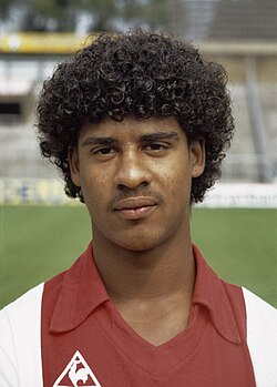 Frank Rijkaard ตำนานกองกลางผู้ครบเครื่องและกุนซือผู้สร้างประวัติศาสตร์ให้บาร์เซโลนา