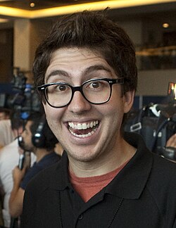 Jake Hurwitz เส้นทางสายฮาจากเด็กฝึกงานสู่เจ้าพ่อพอดแคสต์และคอมเมดี้ระดับโลก
