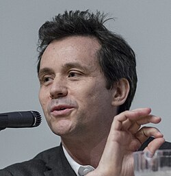 Nicolai Ouroussoff นักวิจารณ์สถาปัตยกรรมผู้ทรงอิทธิพลและนักการศึกษา