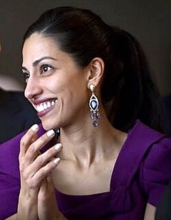 Huma Abedin ผู้ทรงอิทธิพลเบื้องหลัง Hillary Clinton และเส้นทางชีวิตที่เต็มไปด้วยมรสุม
